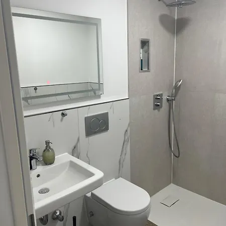 Апартаменты House *