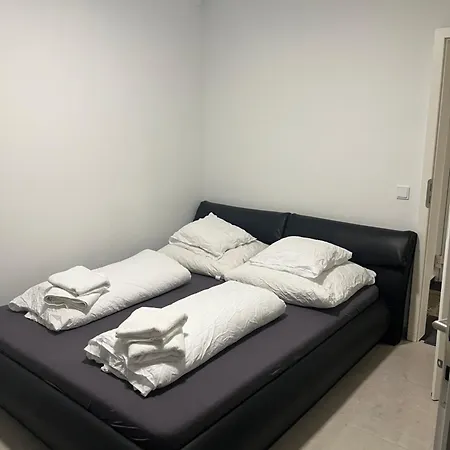House Apartament *